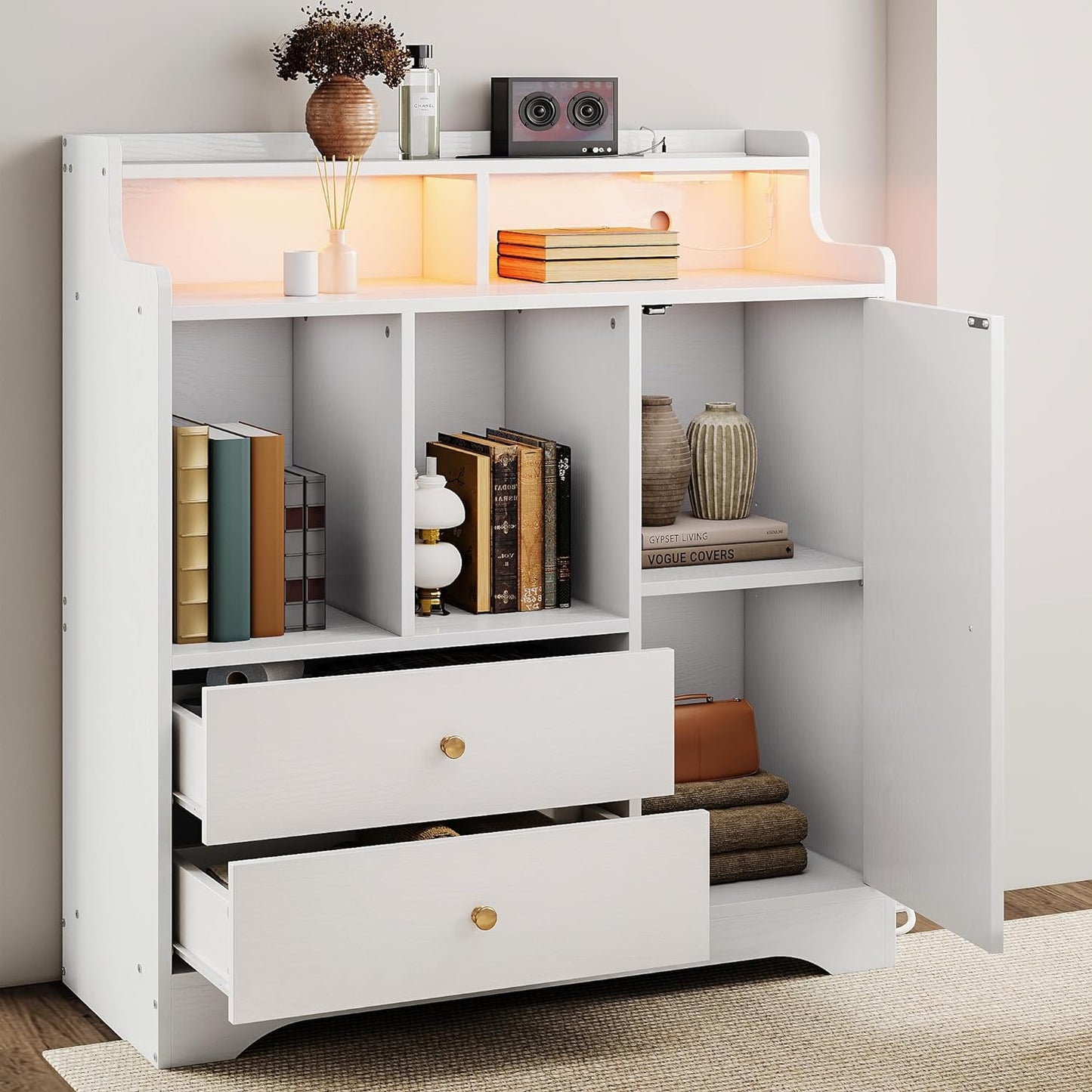 Buffet moderne avec rangement, lumières LED et prises