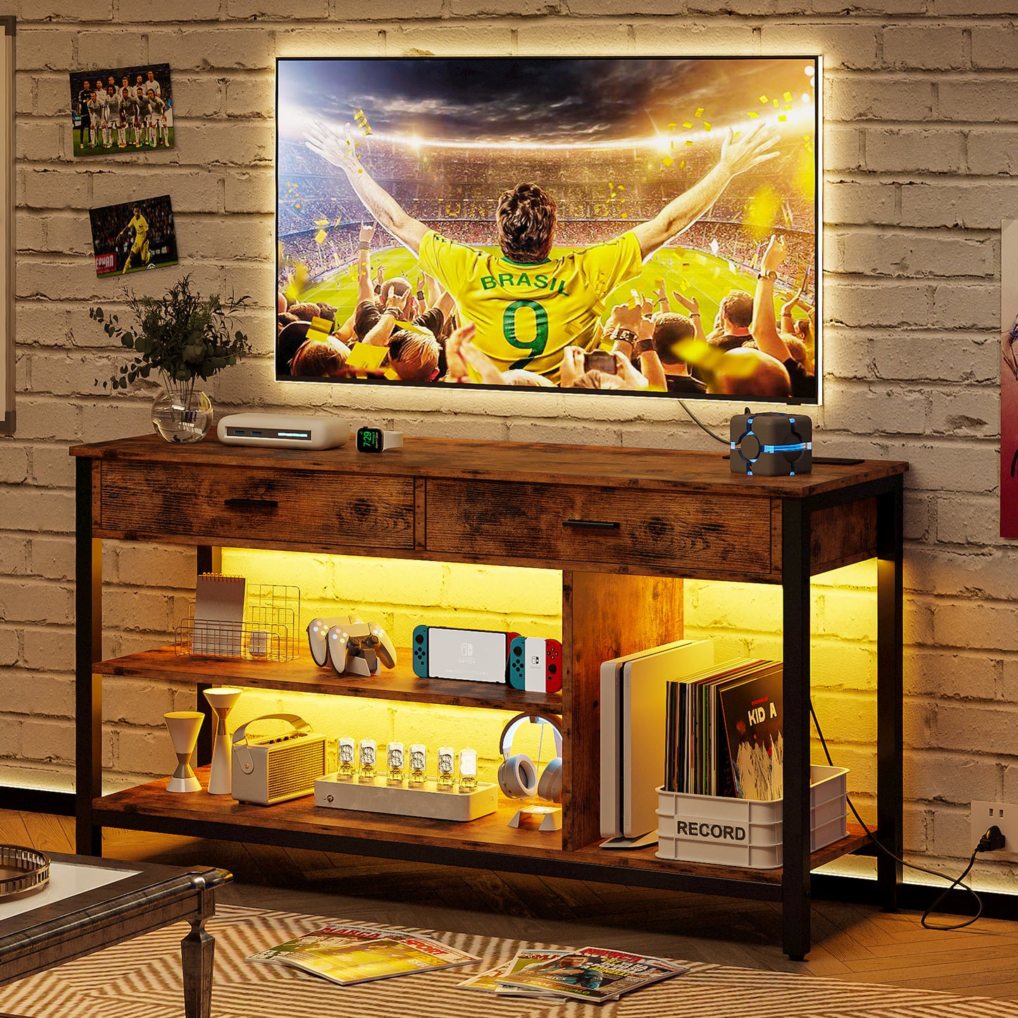 Industrielle TV-Konsole mit LED-Leuchten