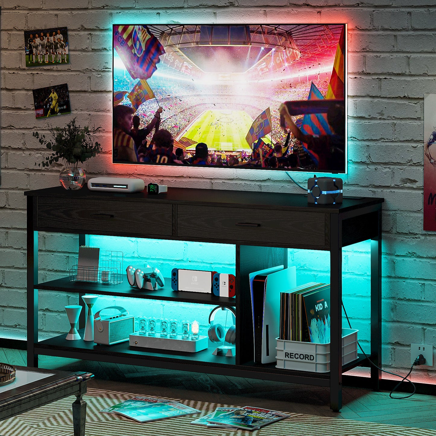 Industrielle TV-Konsole mit LED-Leuchten